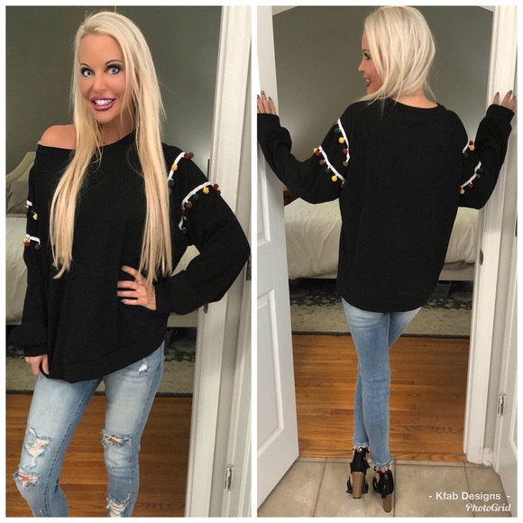 ❤️LAST 1! Pom Pom Trim Super Comfy Ribbed Top! - Picture 2 of 3